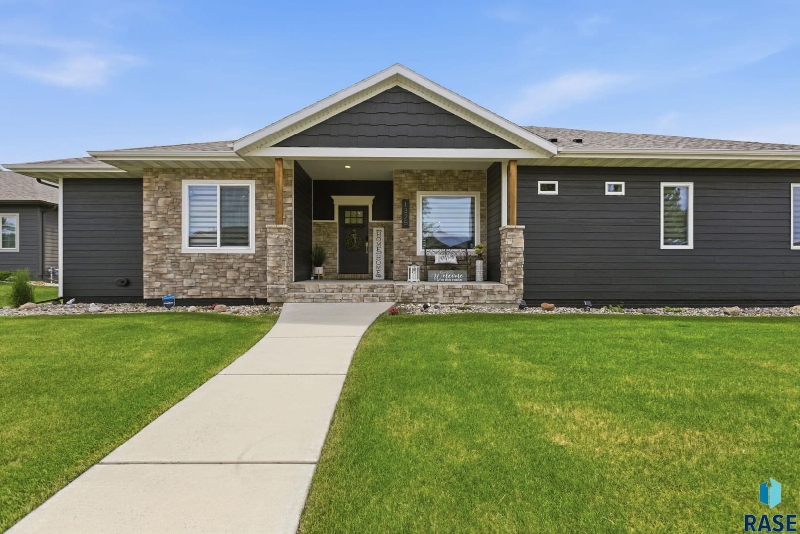 1325 W Waterstone Dr Front Exterior View