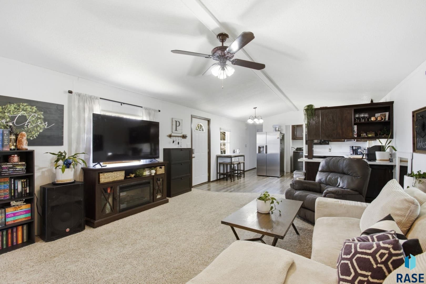 5903 West Falcon Place: Updated Mobile Home in Country View