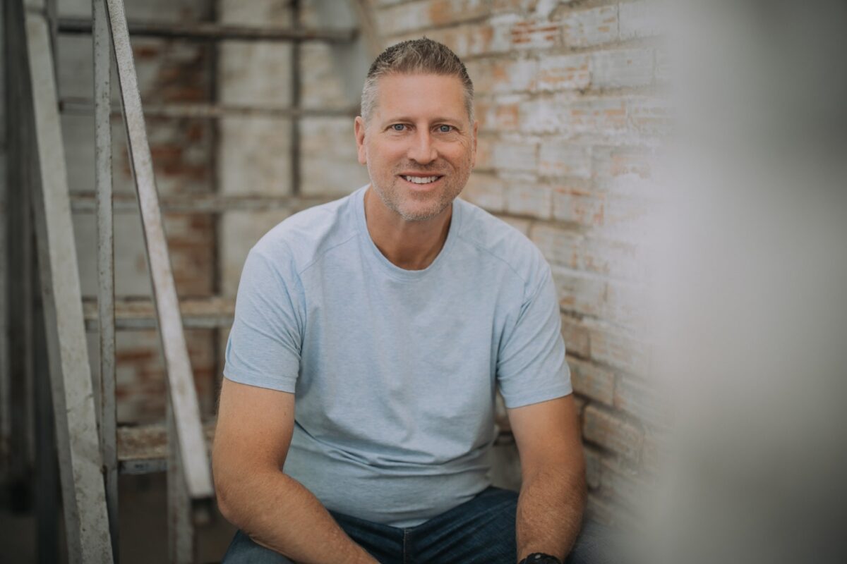 headshot photo of Jason Honey